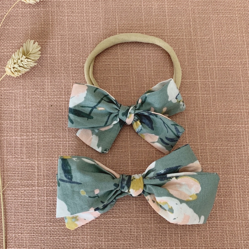 Hair bows